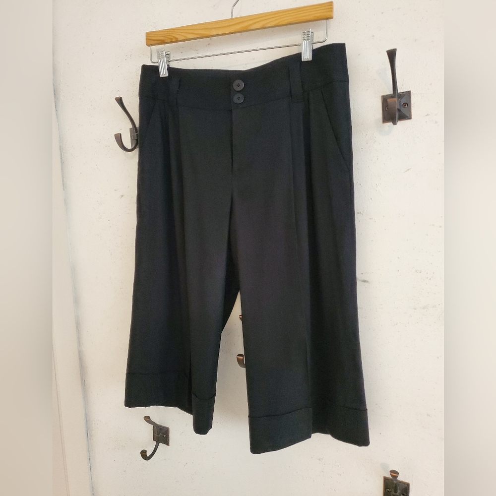 Club Monaco Linen blend Bermuda Shorts